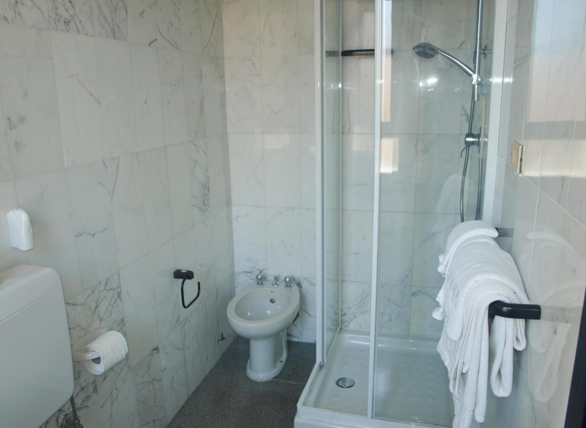 Hotel La Conchiglia Ла-Маддалена Номер фото